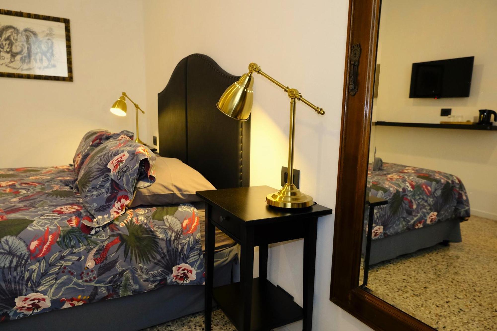 Residenza Laurum Mandello del Lario Δωμάτιο φωτογραφία